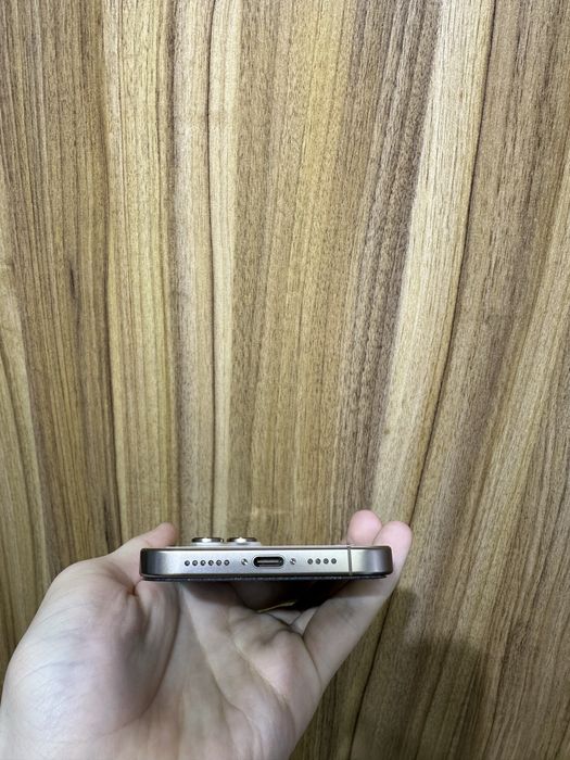 Iphone 16 pro max desert 256 gb 100% 6 sikl