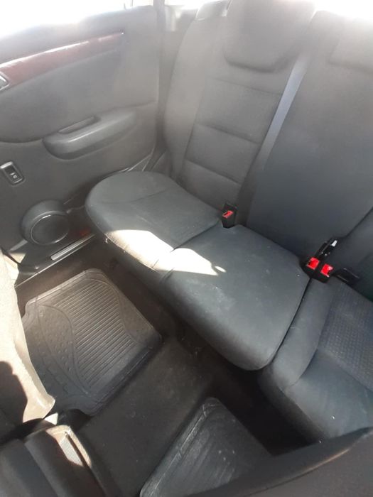 Vând sau schimb Mercedes B 180