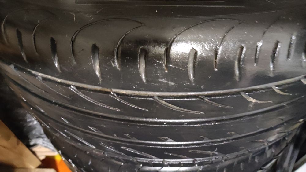 Летни гуми  Пирели 245 45 18