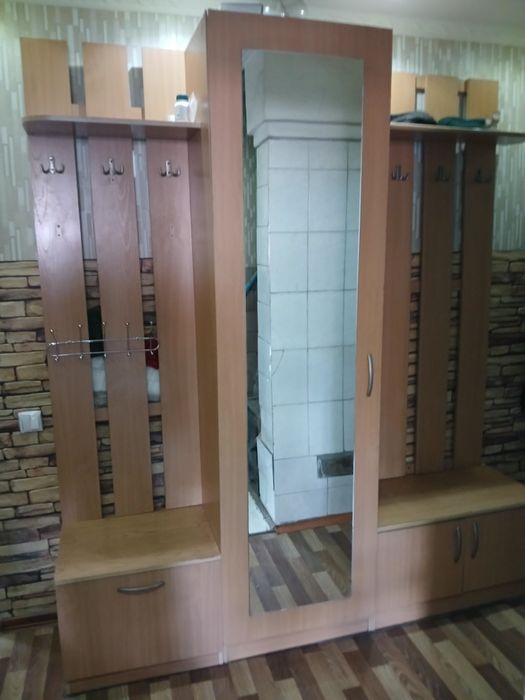 Продам шкаф для прихожей