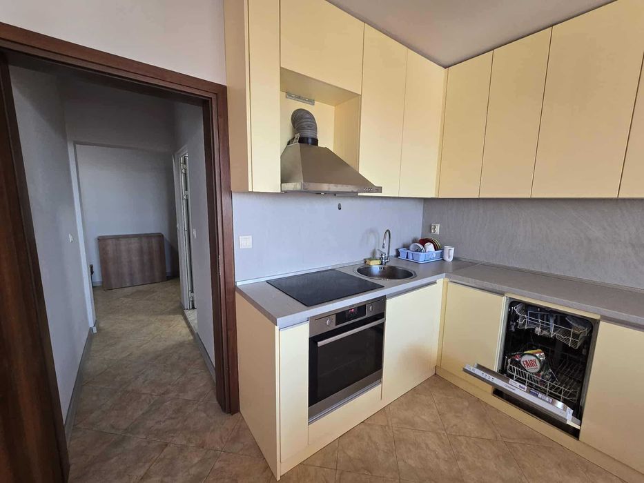 Дава се под наем Тристаен апартамент в София, Красно село - 120 кв.м за 820 € - Снимка #2