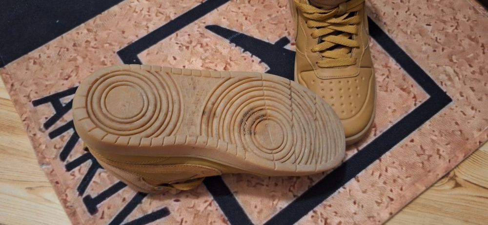 Nike Court HI 38.5 номер (24см) кафеви