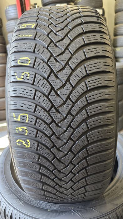 4 anvelope iarnă Falken 235/50/19 dot 2021