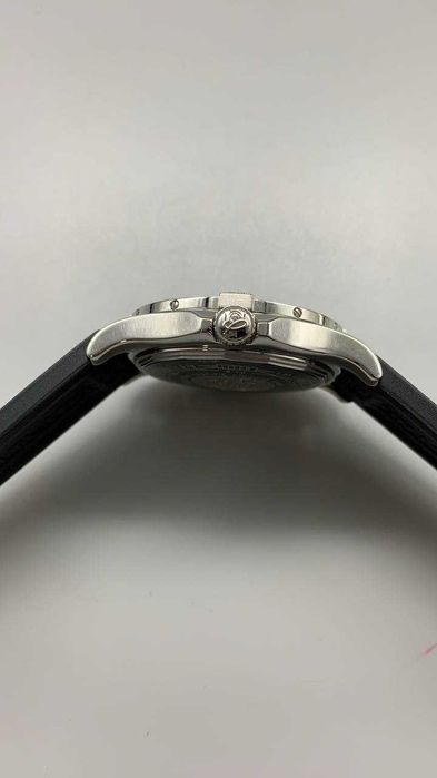 Breitling Avenger Blackbrid A