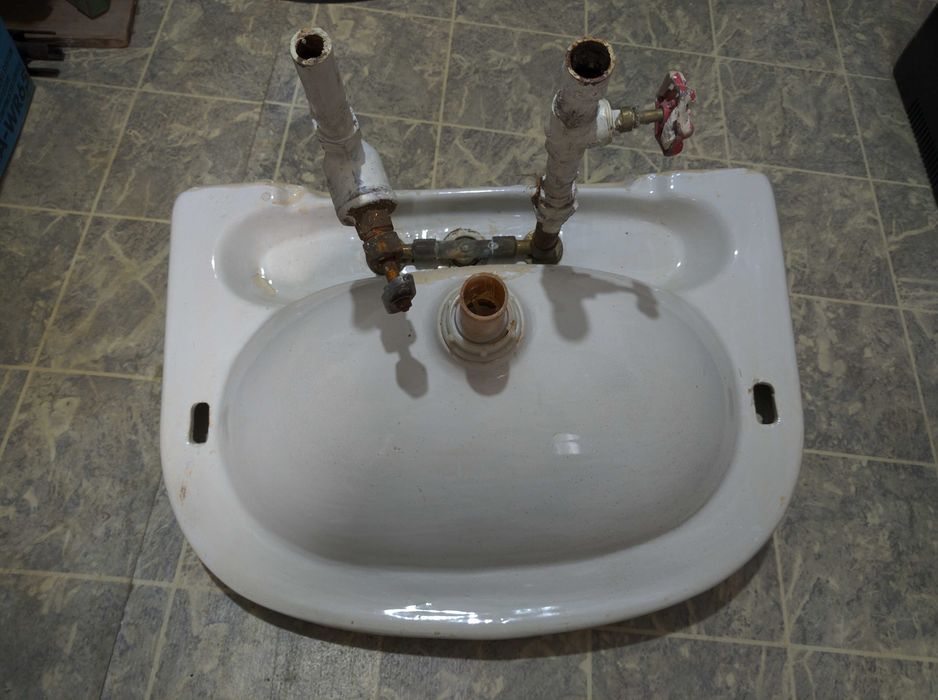 Раковина, умывальник.