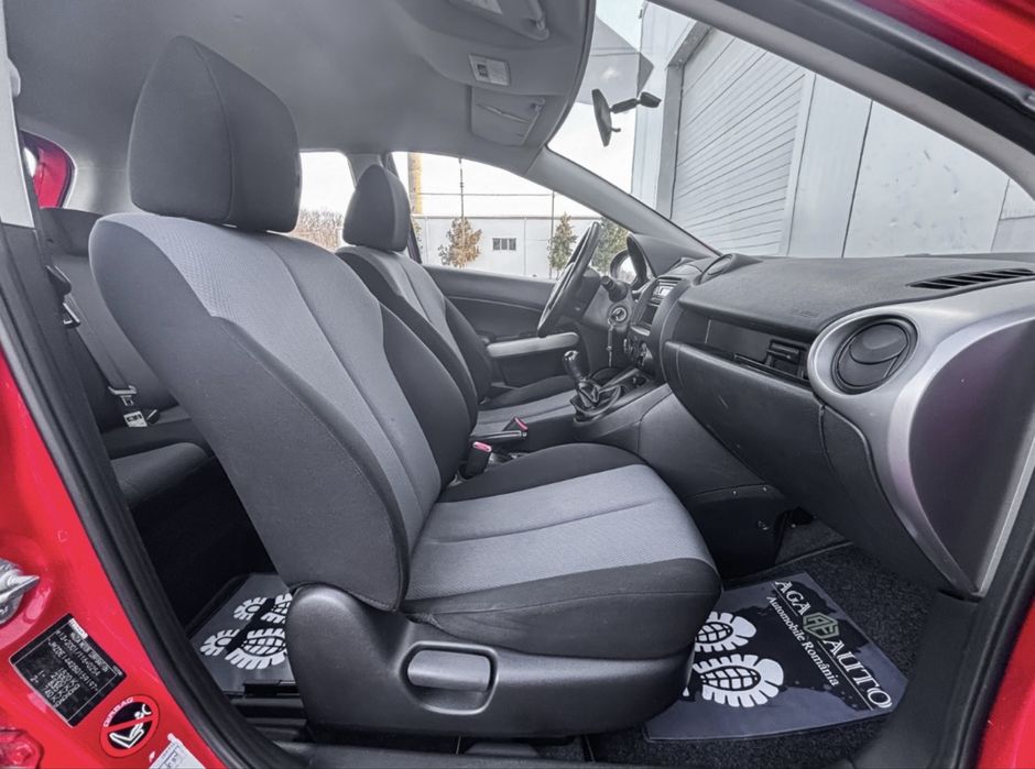 Vând Mazda 2 2008