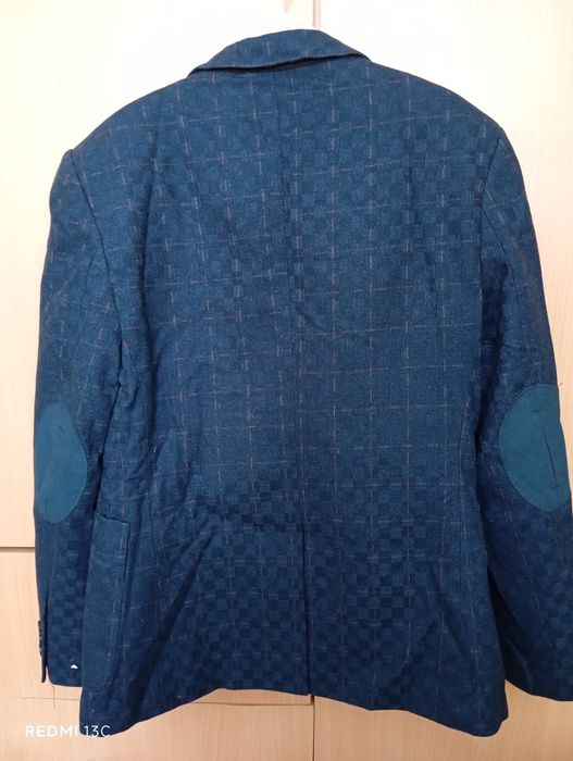 Продаю пиджак для мальчиков