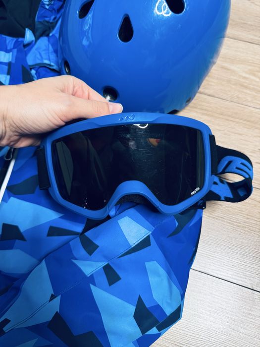 Ски яке Ellese,ски каска Wedge и ски очила Oxelo