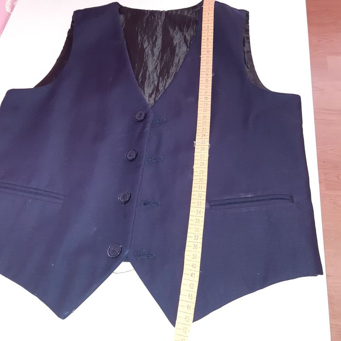 Школьная форма - 500 тенге.