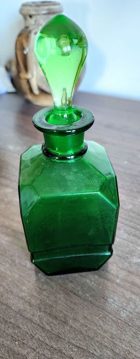 Art deco, decantor sau sticlă mare de parfum cu dop din sticla de uraniu