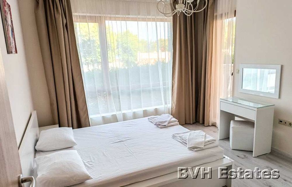 Тристаен апартамент с морска гледка във Varna Southbay Residence