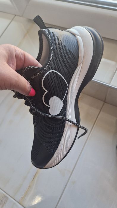 Оригинални маратонки Love Moschino