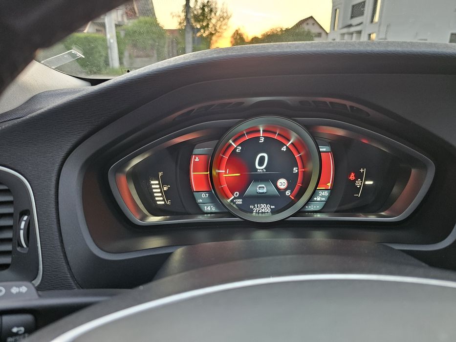 Volvo V40 cross country
