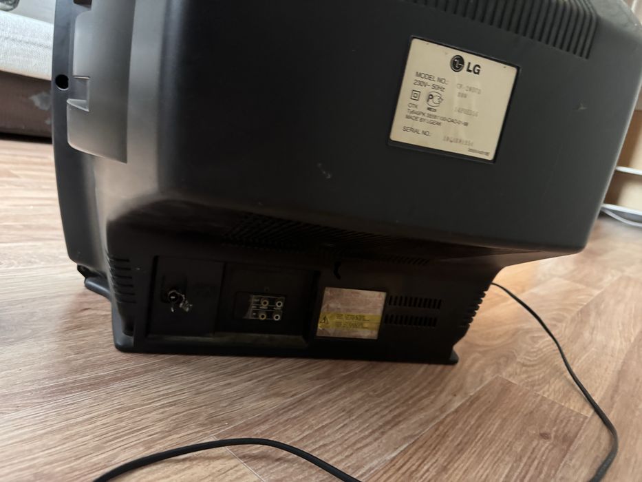 Телевизор LG древний