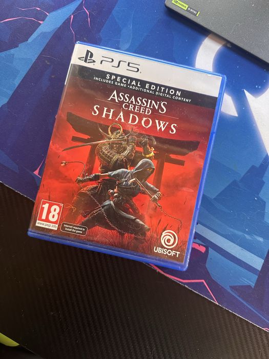 Vand Playstation5 varianta cu disk, maneta, jocuri si stand incarcare