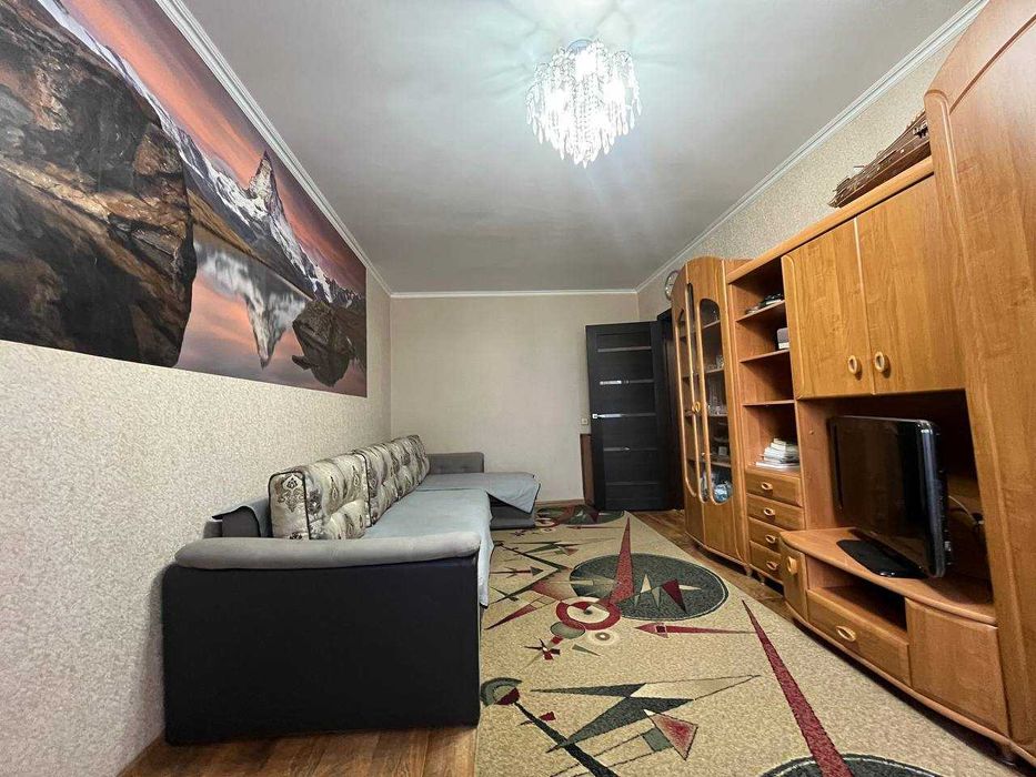 Продаётся 2х улучшенной планировки 2 эт. не угл. р-н Автомобильный