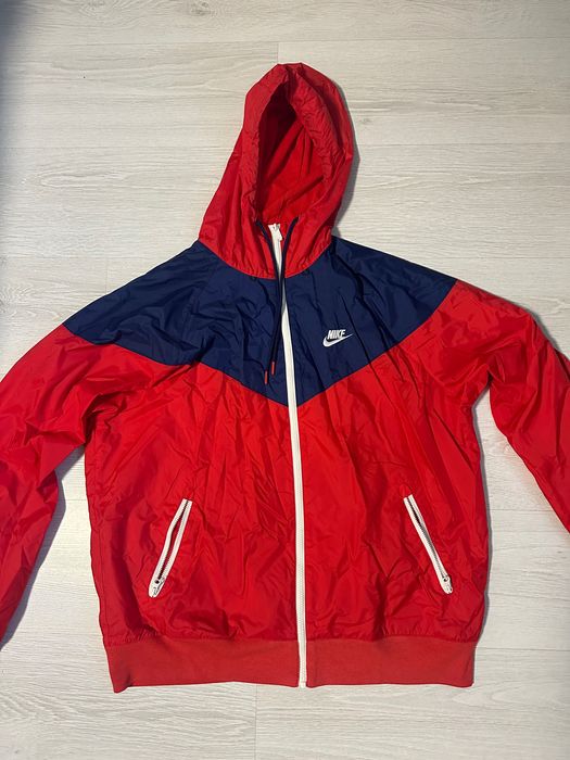 Nike червена ветровка