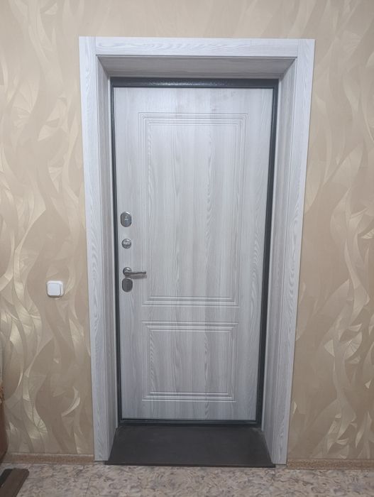 Установка входных дверей