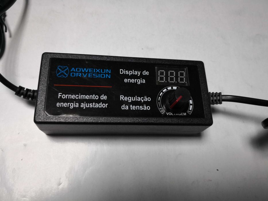 Alimentator reglabil 3V - 24V de 3A