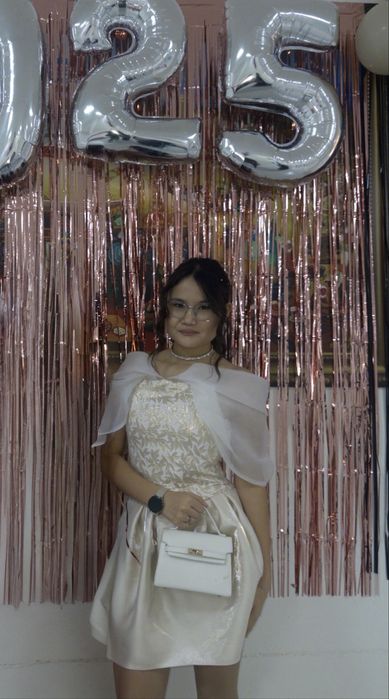 Продаю платье размер М