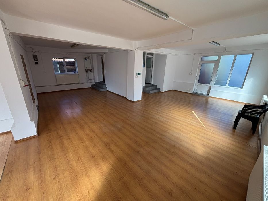 Inchiriez spatiu comercial Floresti 150 mp/parter