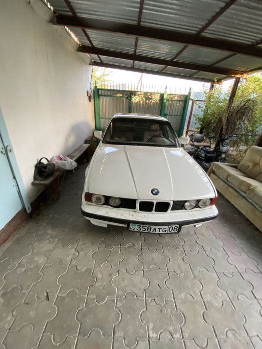 Продается бмв 34 1992 года