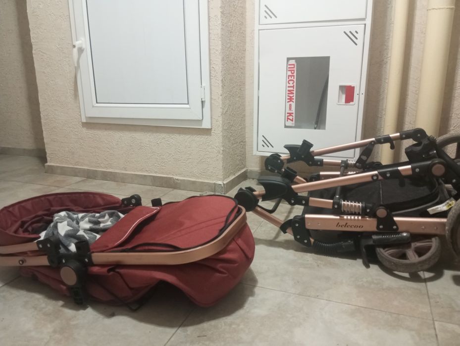 Детская коляска + коляска для прогулок