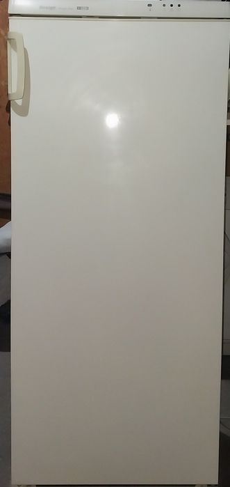 Продам морозильную камеру