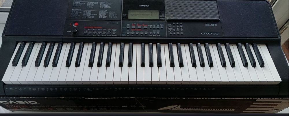 Синтезатор Casio CT-X700