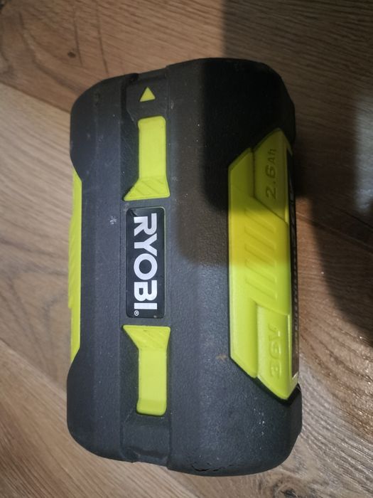 Acumulator Ryobi 36 volți defect