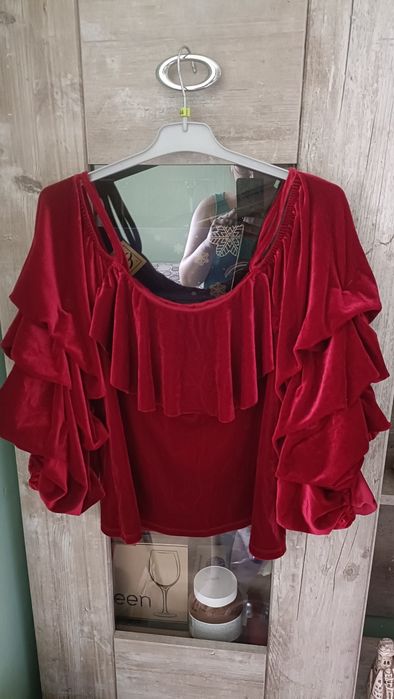 Vând haine elegante