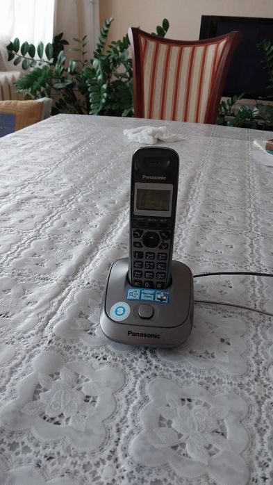 Продам городской телефон