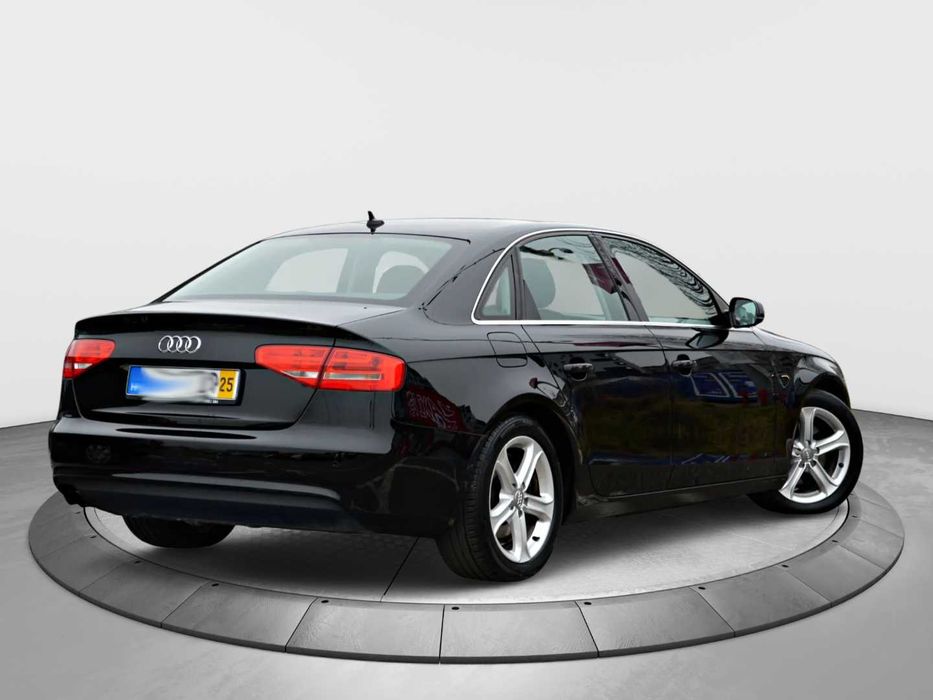 A4 / 2.0D  / Manual / Limuzina