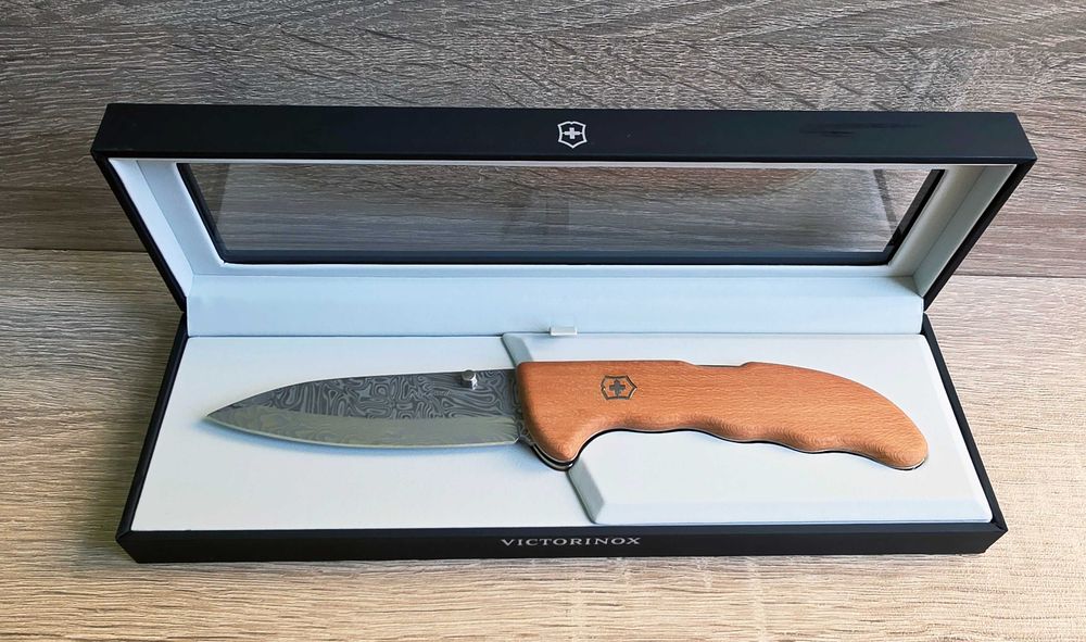 Victorinox Evoke Wood Damast Limited Edition 2026