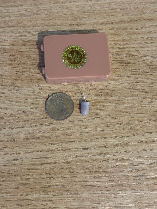 Închiriez cască + cameră tip nasture pentru copiat  450 lei zi