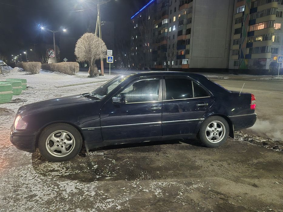 ХОРОШО Мерседес,с 180 Двигателя m111111