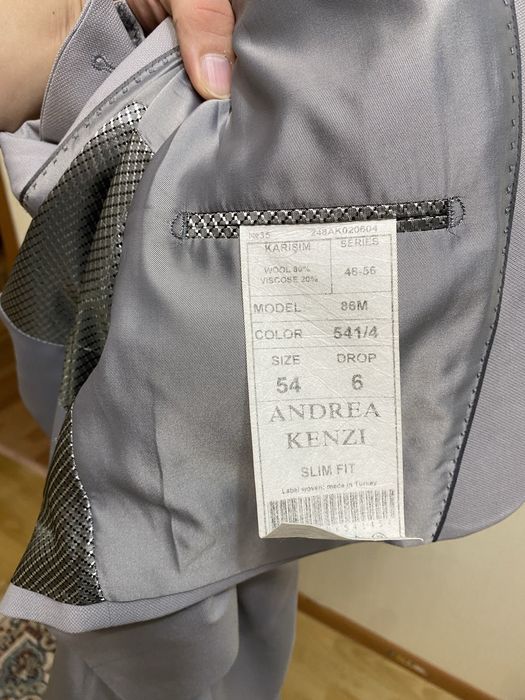 Продам костюм в хорошем состояние