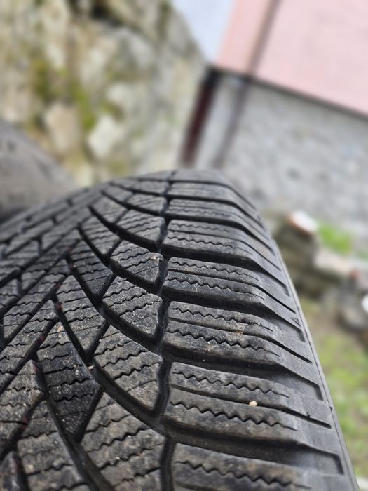 Четири броя Зимни гуми Bridgestone Blizzak LM 005  195/65/15