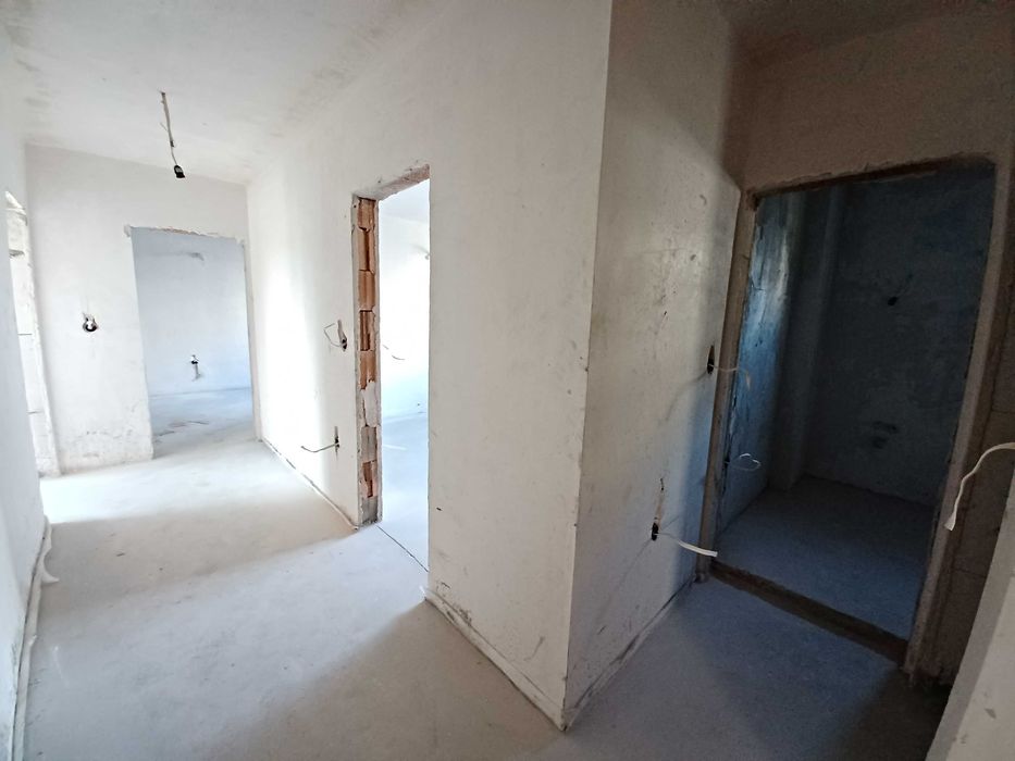 Продава се Тристаен апартамент в Варна, Център - 126 кв.м за 1985 €/кв.м - Снимка #6