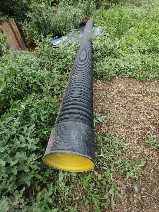 Продам трубы и уголки  разные