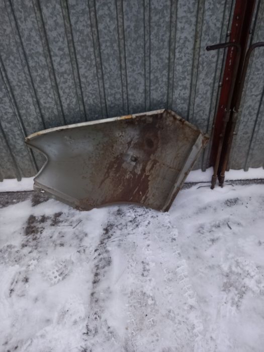 Продаю правое крыло газели б/у