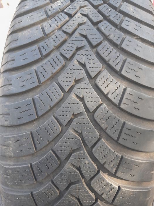 Гуми 225 60 18 м+s 4 бр.всесезонни