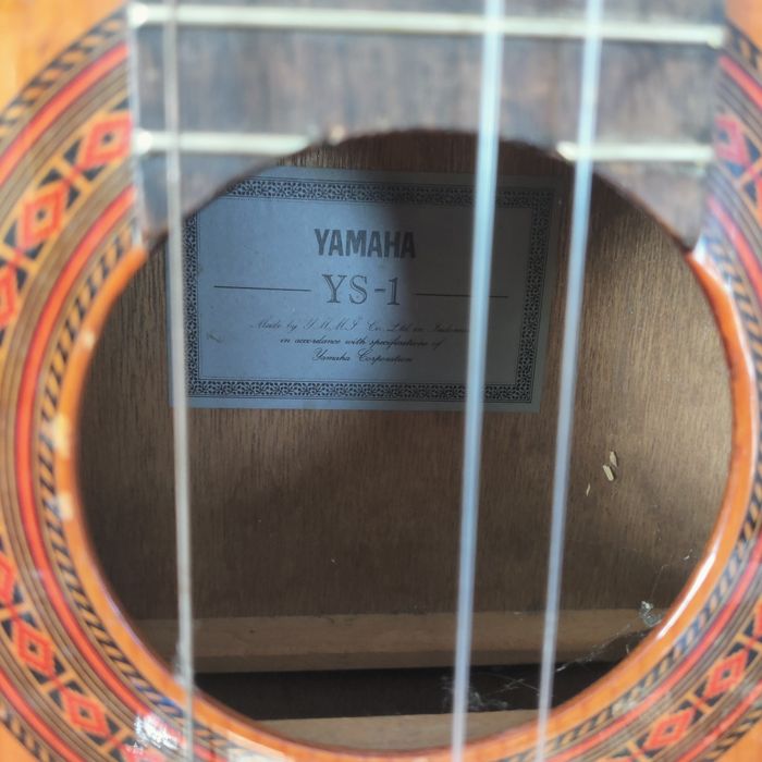 YS _1.   Ямаха  китара