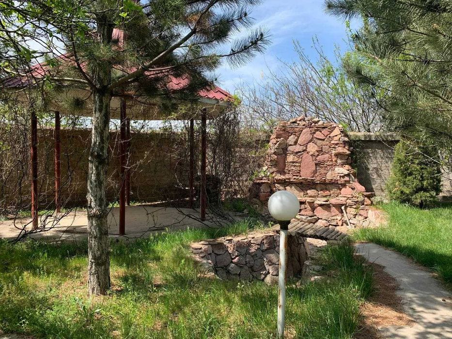 Продаётся Дача с большим красивым садом и видом на горы