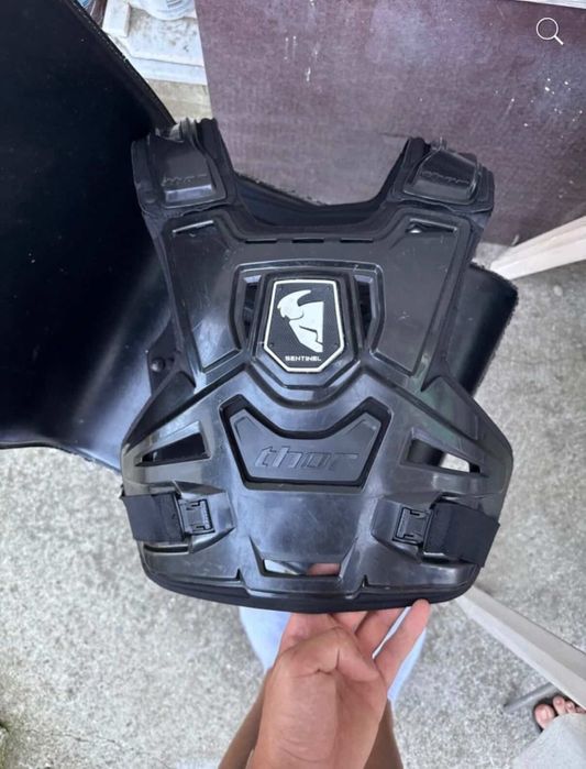 Thor Sentinel chest мотокрос протектор за гърди