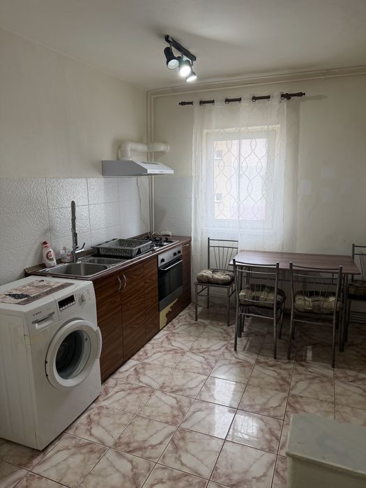 Apartament de inchiriat