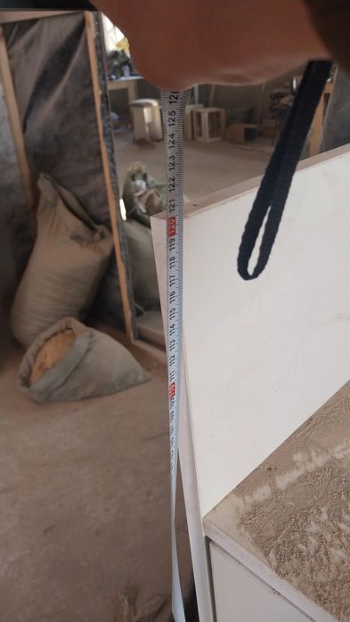 Стол с шкафчиками,универсальный.