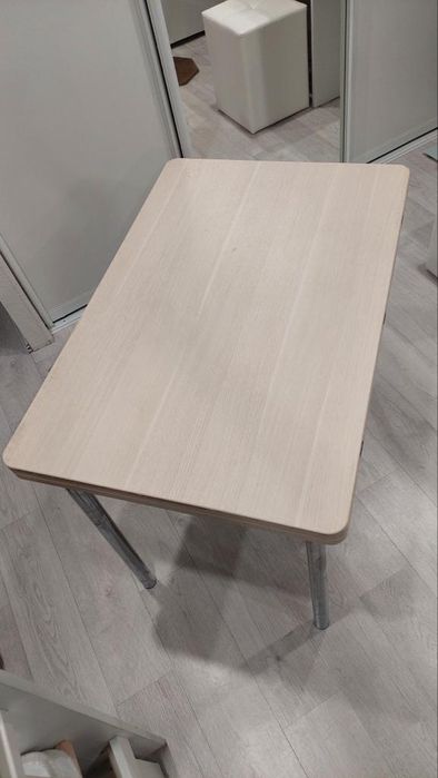 Продам стол кухонный