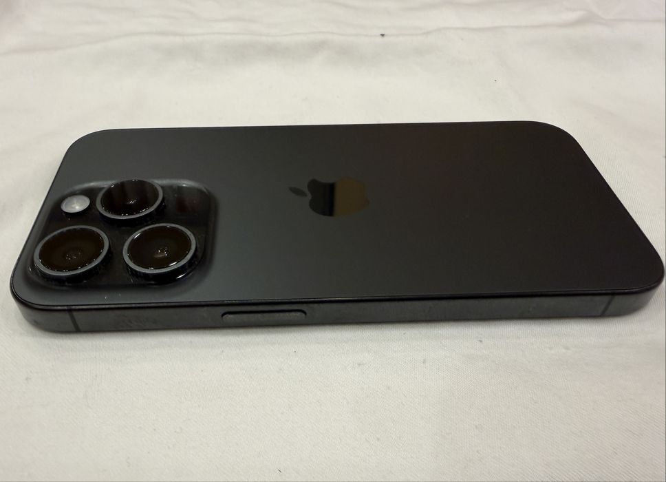 Apple iPhone 15 Pro 256GB - Black Titanium 89%