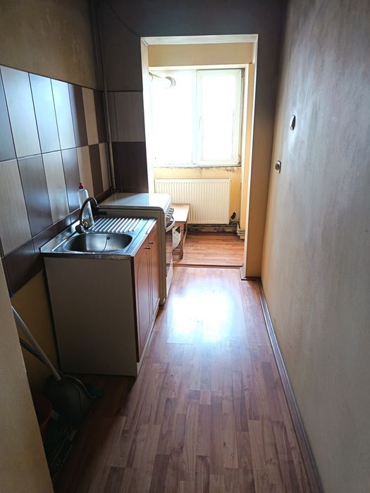 Vand garsoniera Costesti